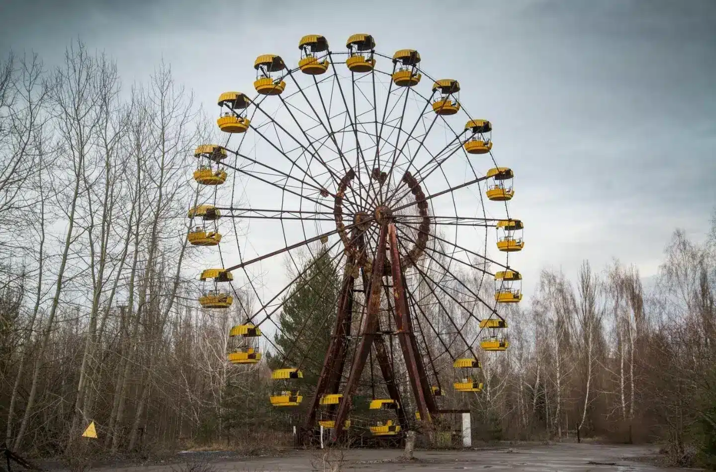 Chernobyl Tour – The iconic Ferris wheel in Pripyat.